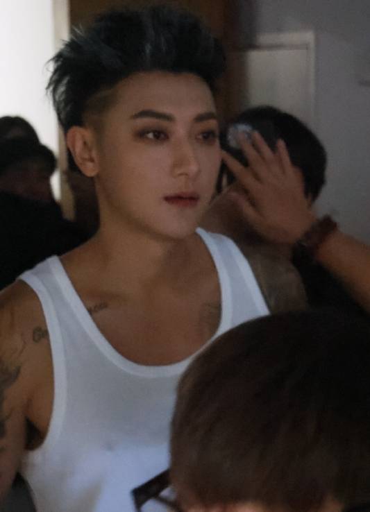 原创
黄子韬高调示爱徐艺洋后,发高颜值视频挽回粉丝,网友评价好讽刺相关配图