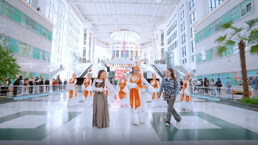 《声起地平线》第十一期：收官采风走进阿斯塔纳定格丝路最美回响相关配图