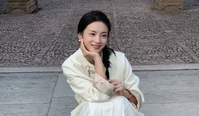 【2026.2.23】昀牵梦绕四搭?赵露思为春晚?杨洋新剧幺蛾子?许嵩和黄龄?张雅钦全伊伦?《岁月有情时》?相关配图