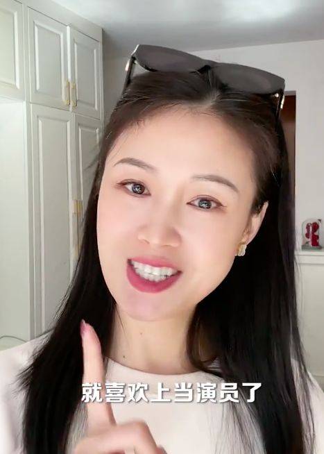 原创 《巴啦啦》片酬曝光!52集黑魔仙4万,美雪20万,凌妈妈自曝仅1万相关配图