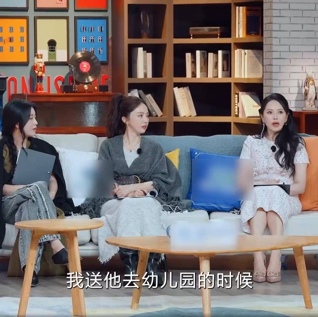 原创
            伊能静自曝送恩利上幼儿园陪读了15天，童年曾有被母亲丢在路边的经历相关配图