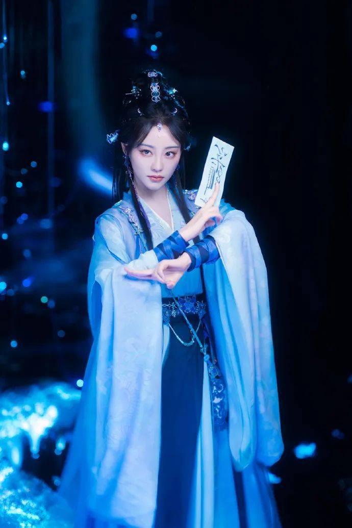 什么？这姐才是今年的黑马？！相关配图